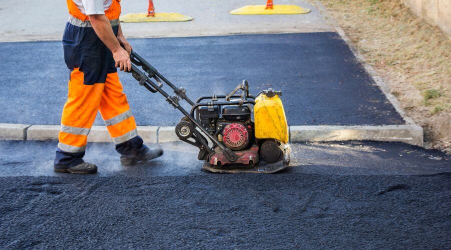Professional gutter cleaning in Goodview, VA
